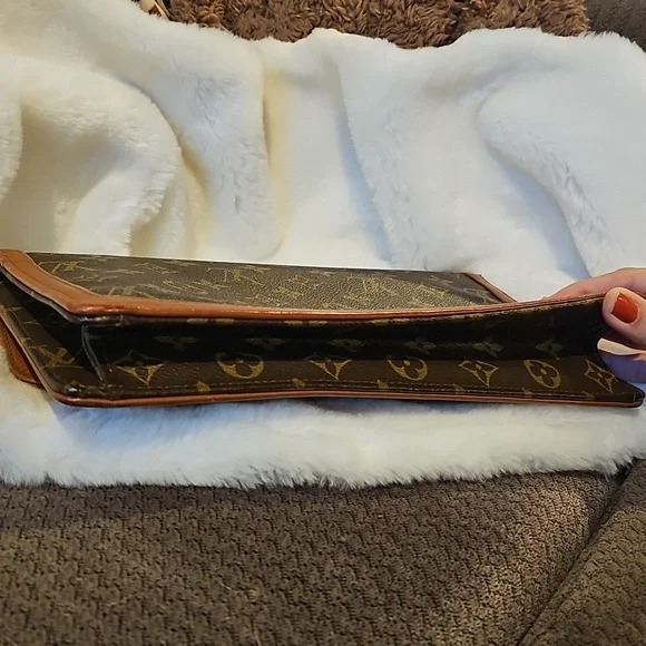 Louis Vuitton Dame Pochette GM